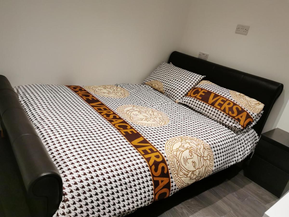 Studio Self Contained Double Bedroom London Exterior photo